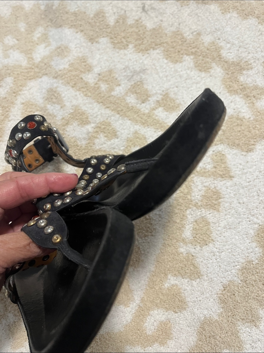 Isabel Marant Elwina Studded Thong Sandals - Picture 5 of 6
